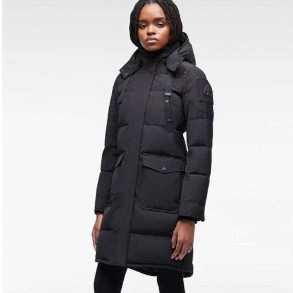 [Moose Knuckles] long black puffer coat